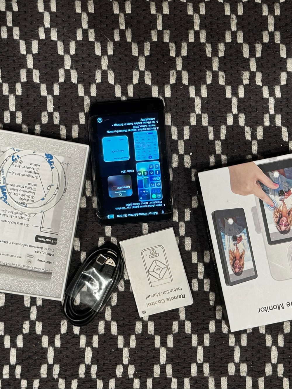 Selfie Monitor Screen for Android / IPhone